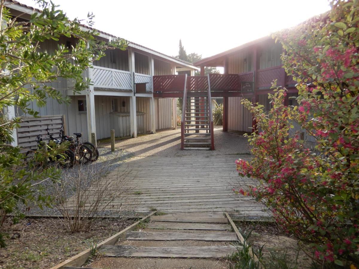Appartement Au Domaine Du Golf Dans Residence De Vacance モリエ・エマー エクステリア 写真